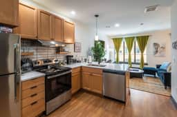 NuLu Suites: My Old Kentucky Home King Bed Suite! - Image 5