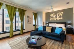 NuLu Suites: My Old Kentucky Home King Bed Suite! - Image 2