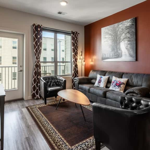 4th Street Suites - Comfortable King Bed Suite - Image 1