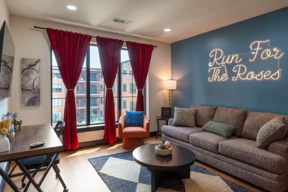 NuLu Suites: Run For The Roses King Bed Suite - Image 3